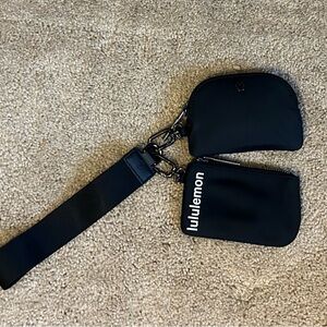 Lululemon dual pouch